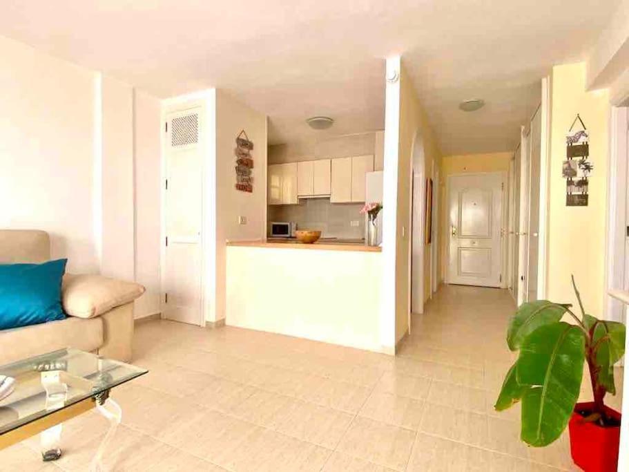 Confortable Y Centrico Los Cristianos  Exterior photo