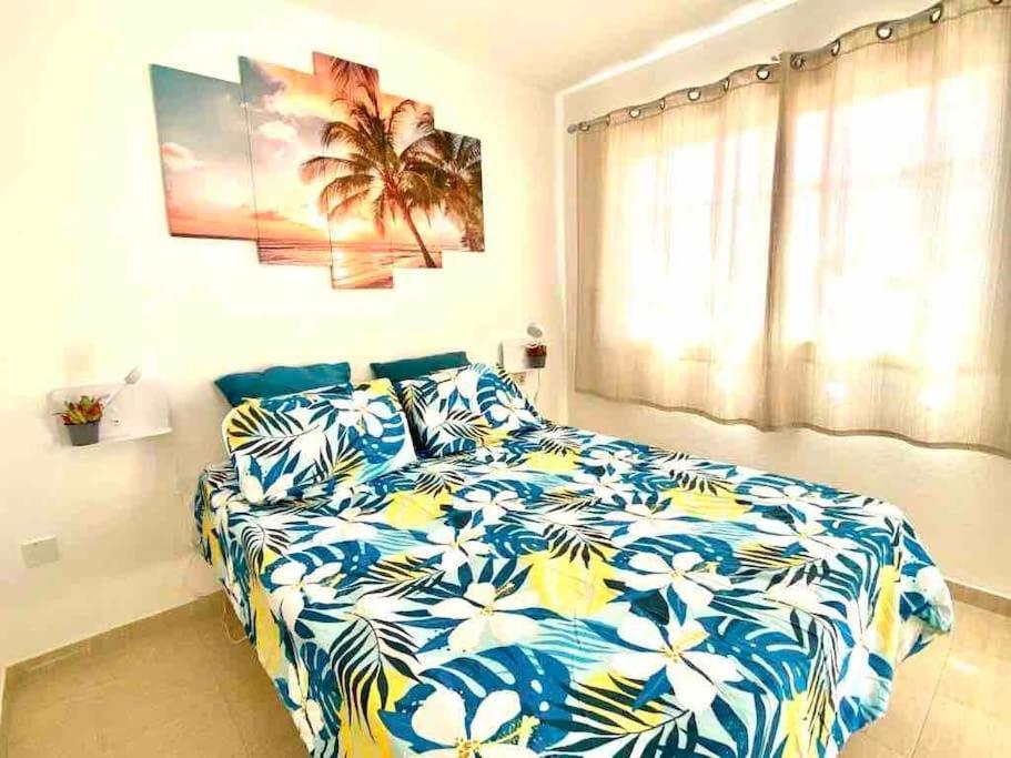 Confortable Y Centrico Los Cristianos  Exterior photo